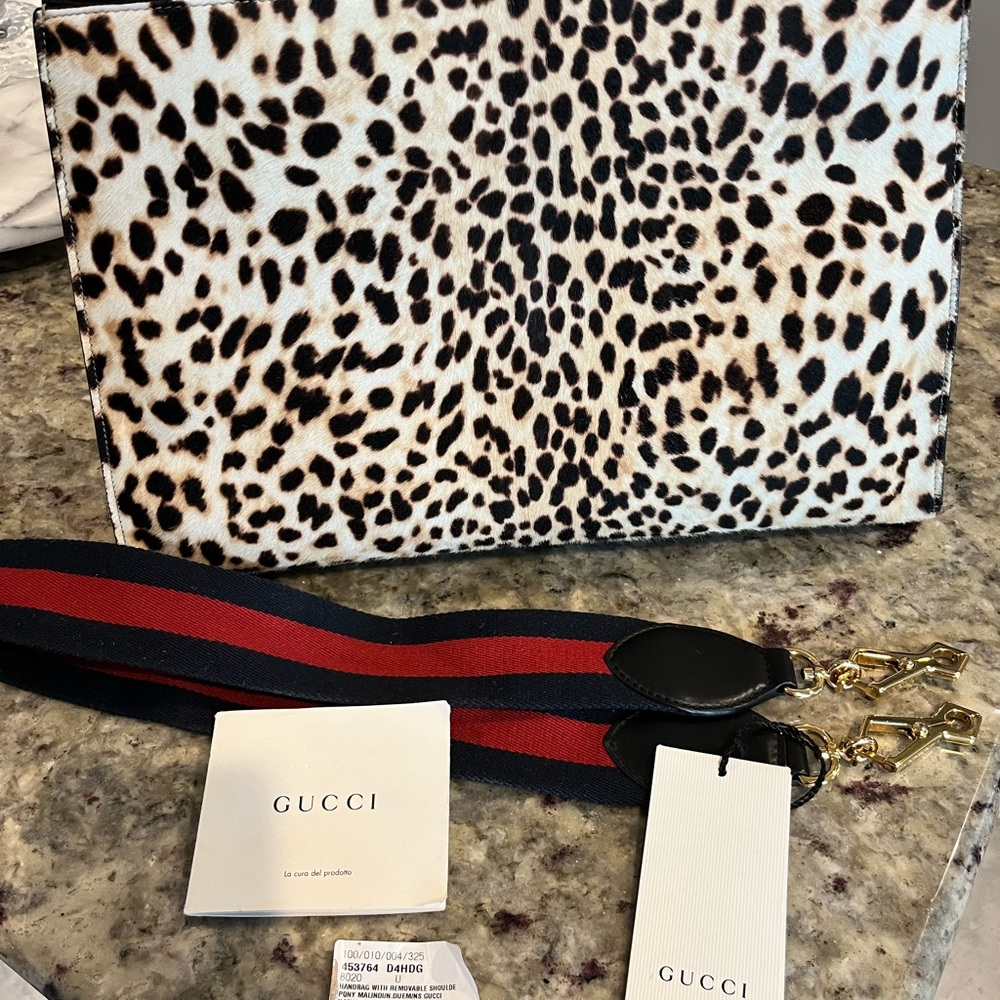 Authentic Gucci bag with Bamboo top handle. 453764 D4HDG - Picture 3 of 9